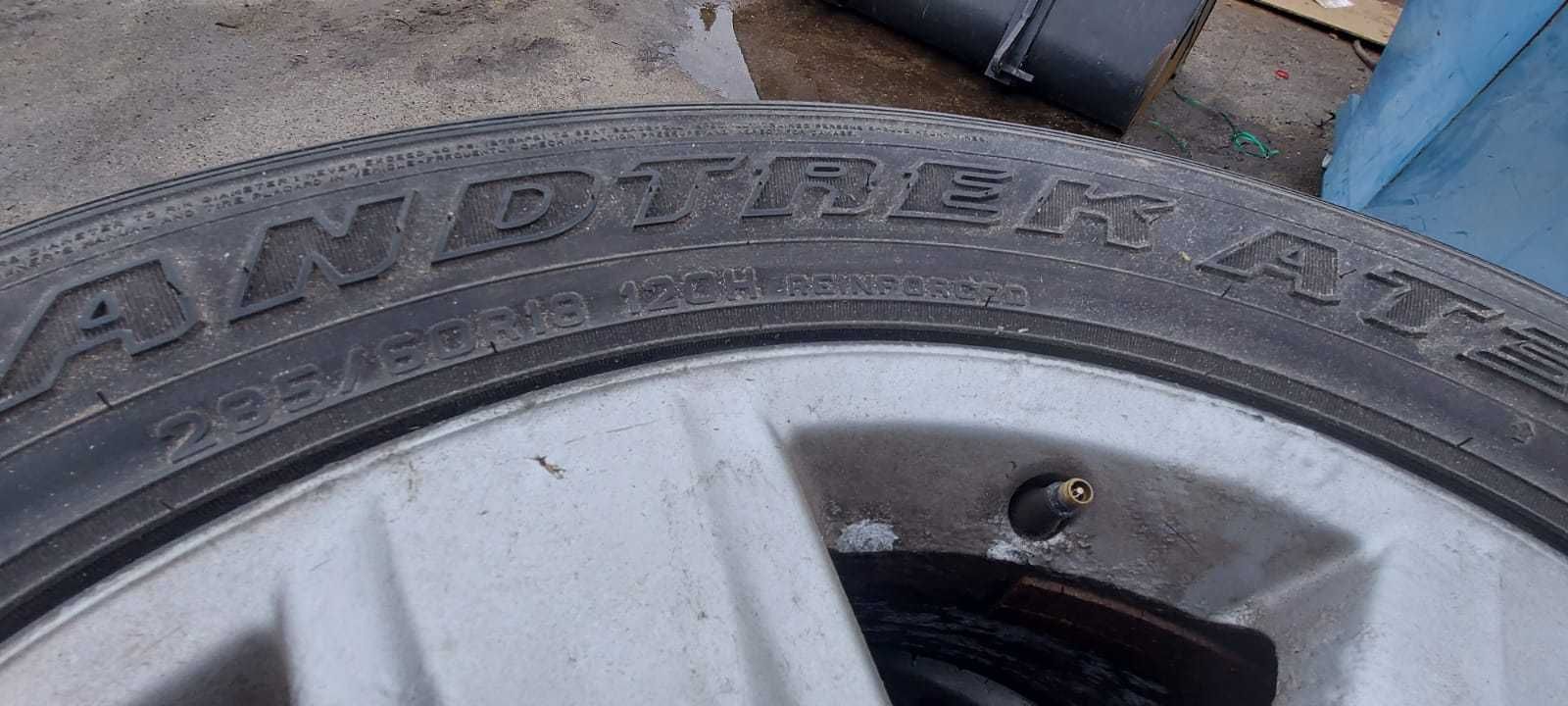 Komplet czterech kół GRANDTREK AT3 do TOYOTY, 5 szpilek 285/60 R18