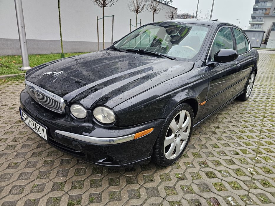 Jaguar X-Type 3.0 V6 GAZ Skóry - Elegancja i Moc z Napędem 4x4