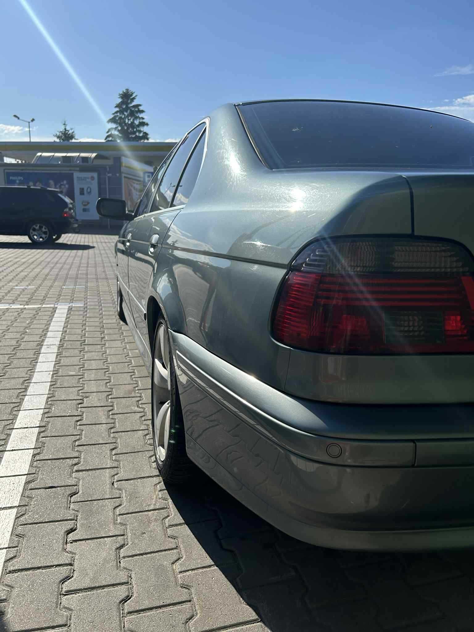BMW E39 525d 2002 manual