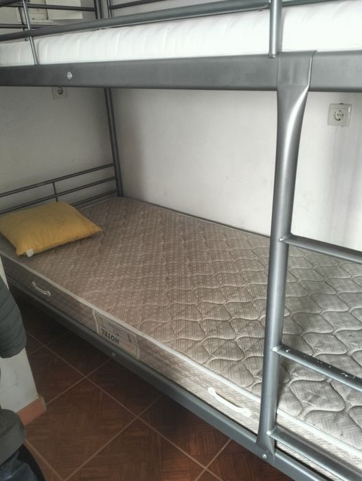 Cama (Beliche)  peça metálica de crianças