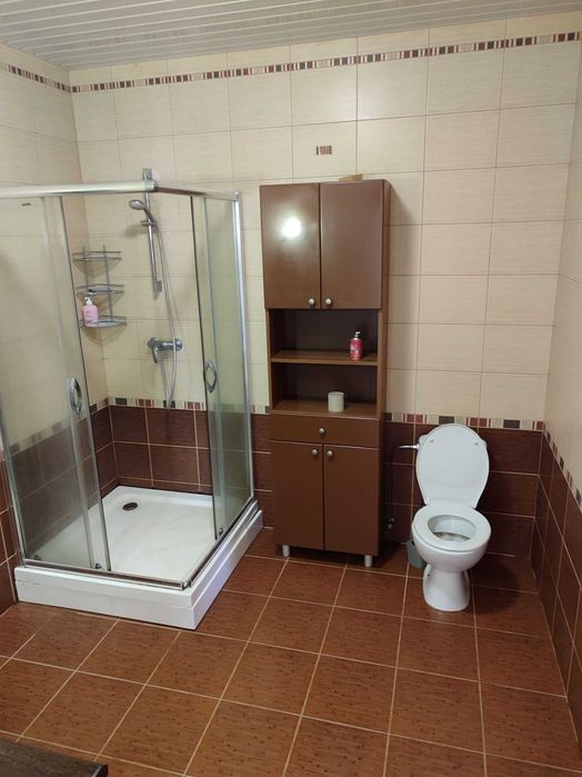 Без % оренда просторого будинку в с. Іванковичі, 360 м.кв.