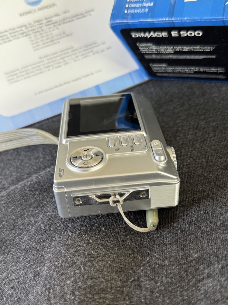 Konica Minolta Dimage E500 – Klasyka cyfrowej fotografii!