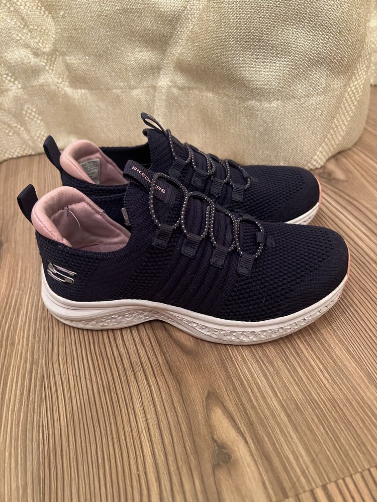 Кросівки Skechers 30 розмір, 19 см