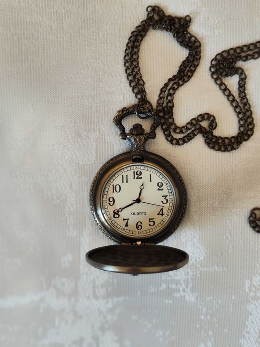 Relógio de bolso Torre Eiffel - NOVO