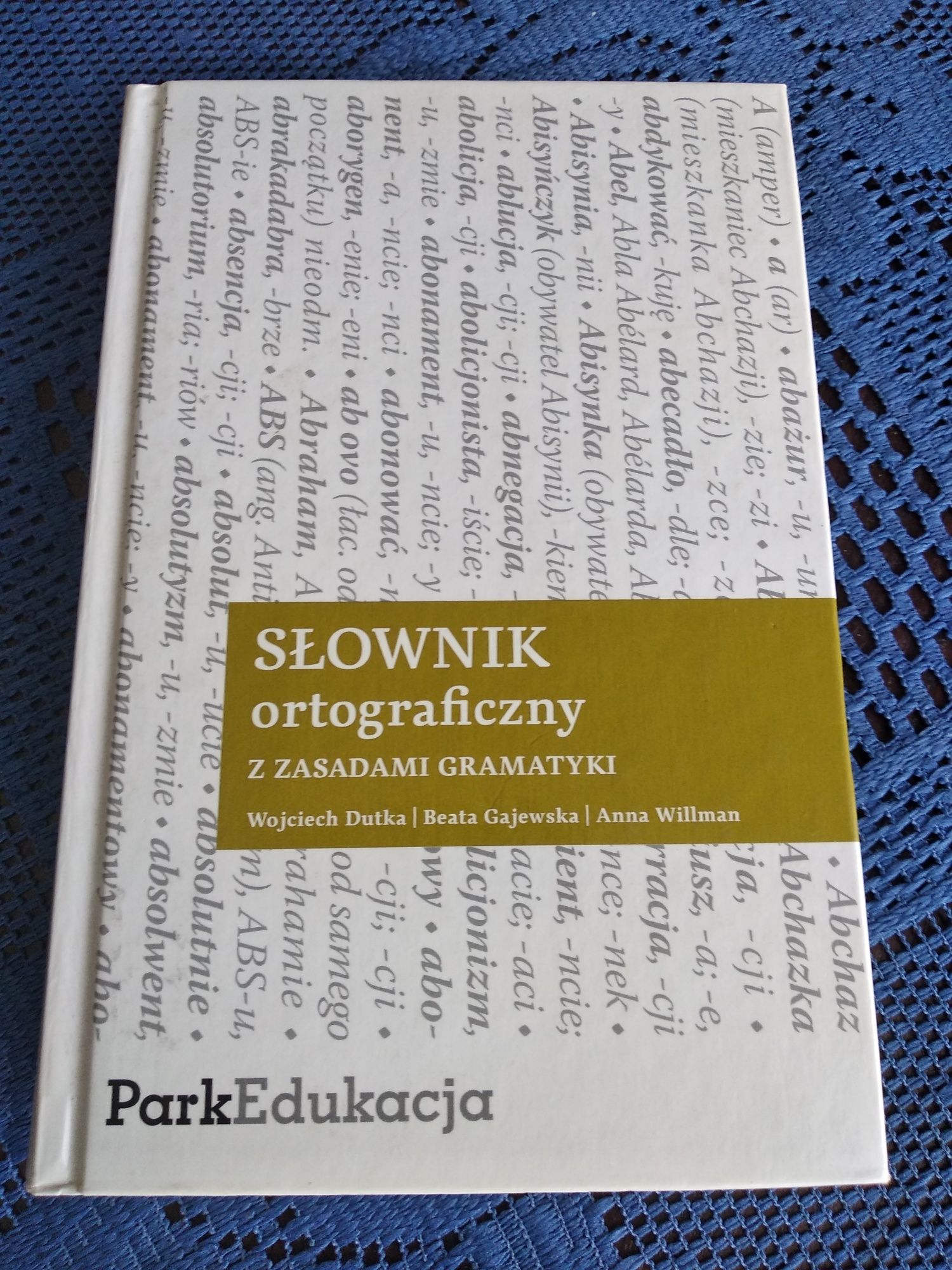 Słownik ortograficzny z zasadami gramatyki