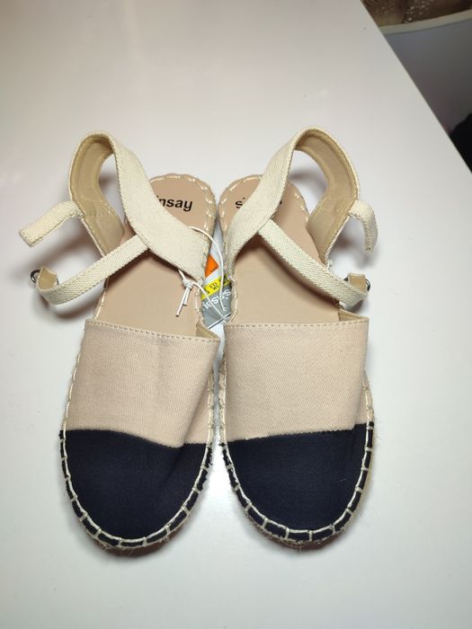 Босоніжки для дівчинки