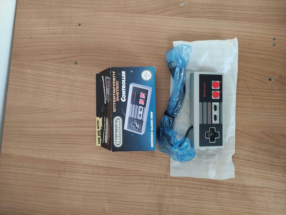Nintendo Classic Mini (NES) + Comando Extra — Como Nova