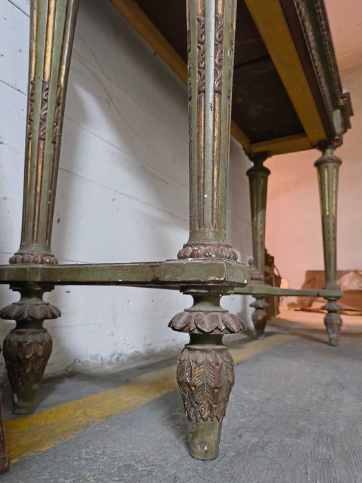 Credência Antiga em Talha e Pedra