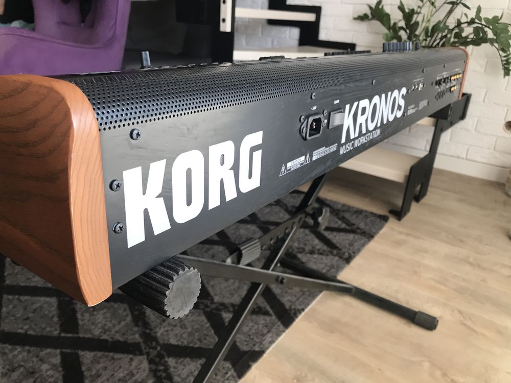 Korg Kronos 2 61 klawiszy z case!