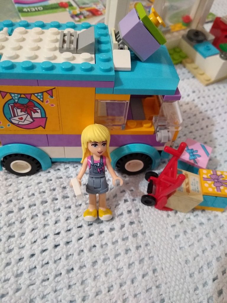 LEGO Friends 41310 Dostawca upominków w Heartlake