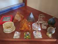 Figurki kolekcjonerskie piramidy i inne