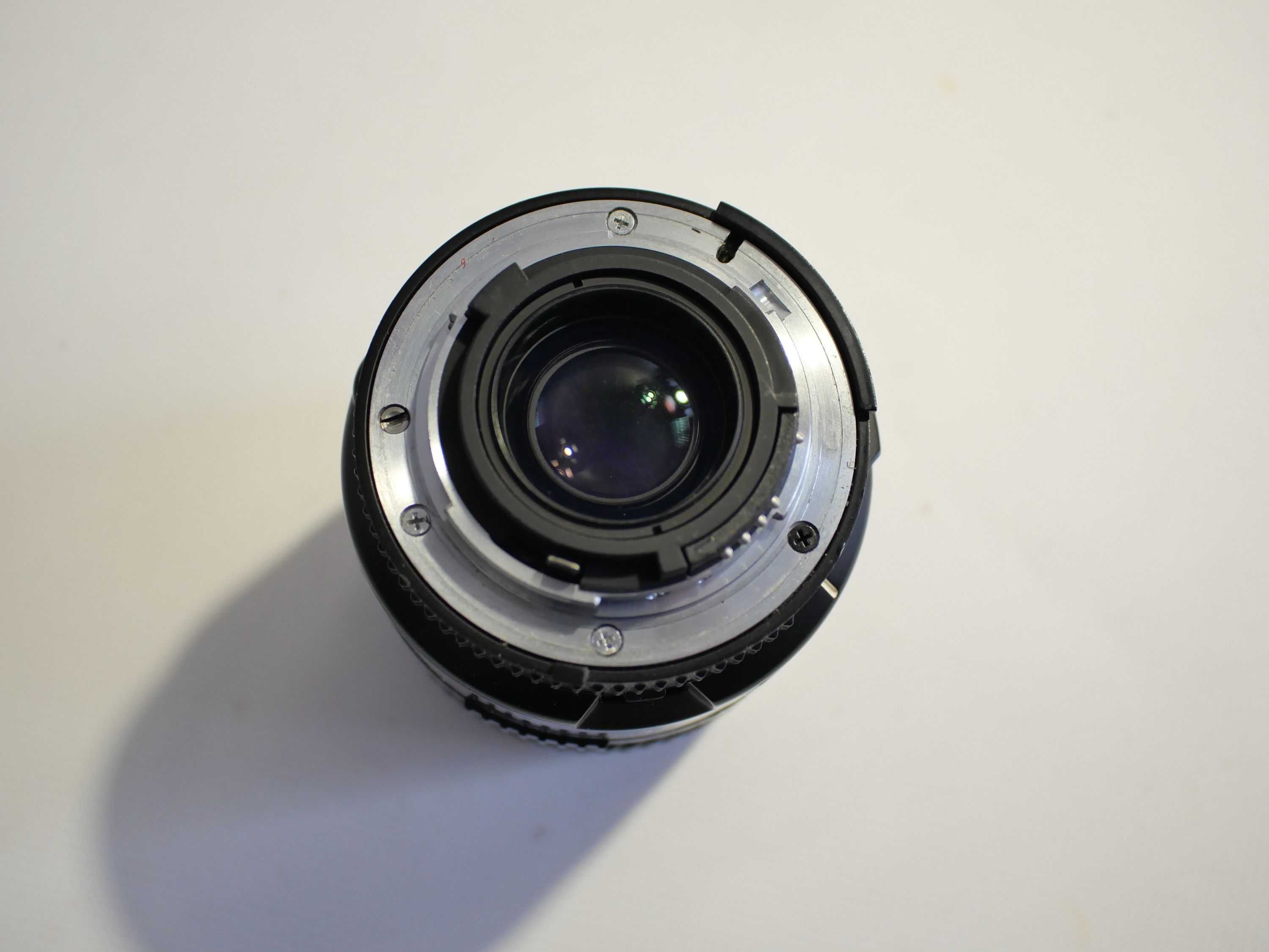 Об'єктив макро Nikon AF Micro-NIKKOR 60mm f/2.8