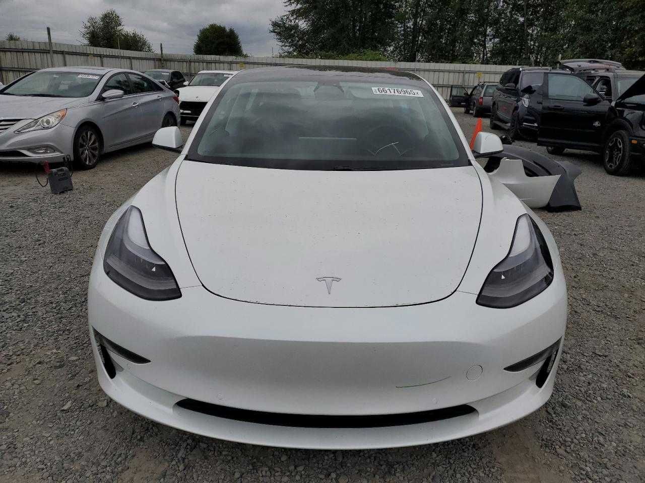 Tesla Model 3 2021 Пригон зі США