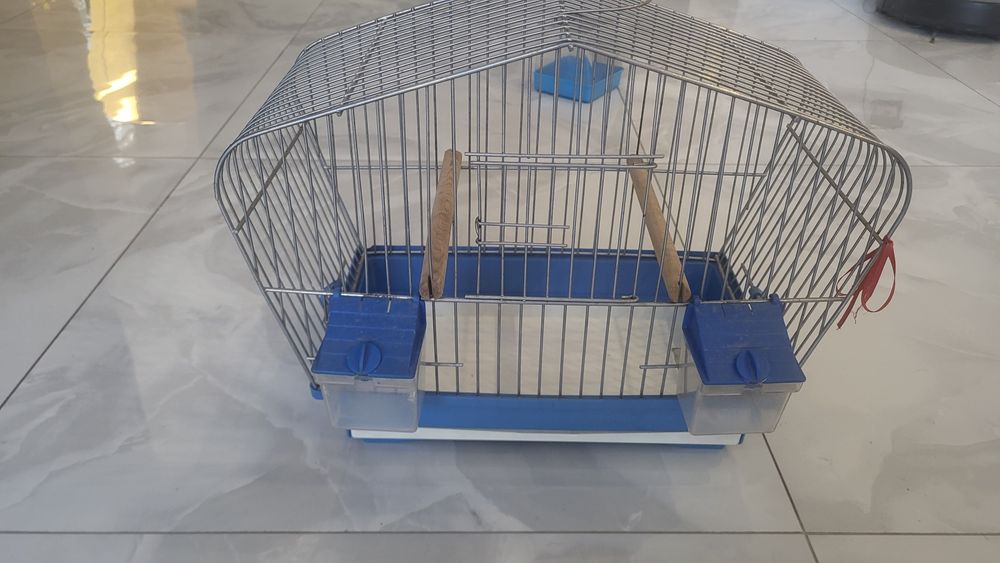 Klatka dla kanarka. Z basenem.