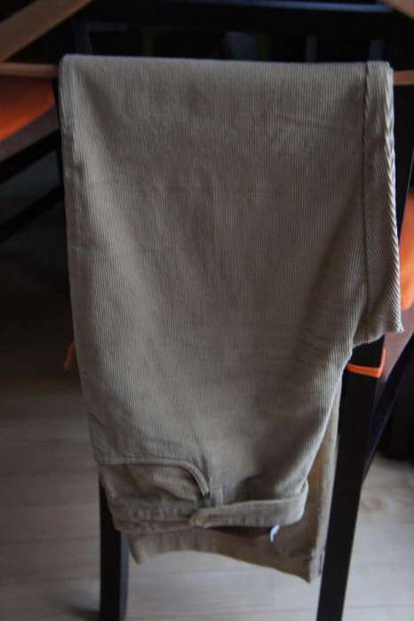 Spodnie sztruksowe Tatuum r. 40 Jak nowe!