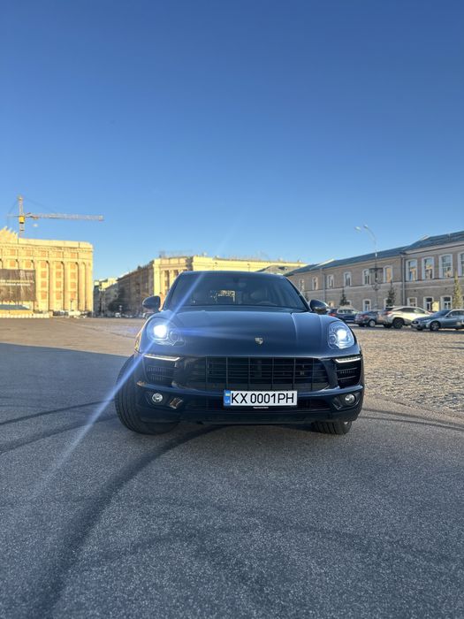 Пррдам Porshe Macan S
