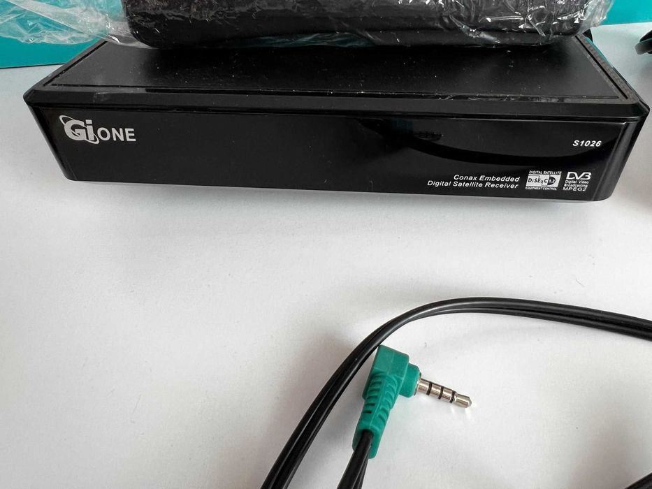 два тюнера б/у та новий Gione S1026