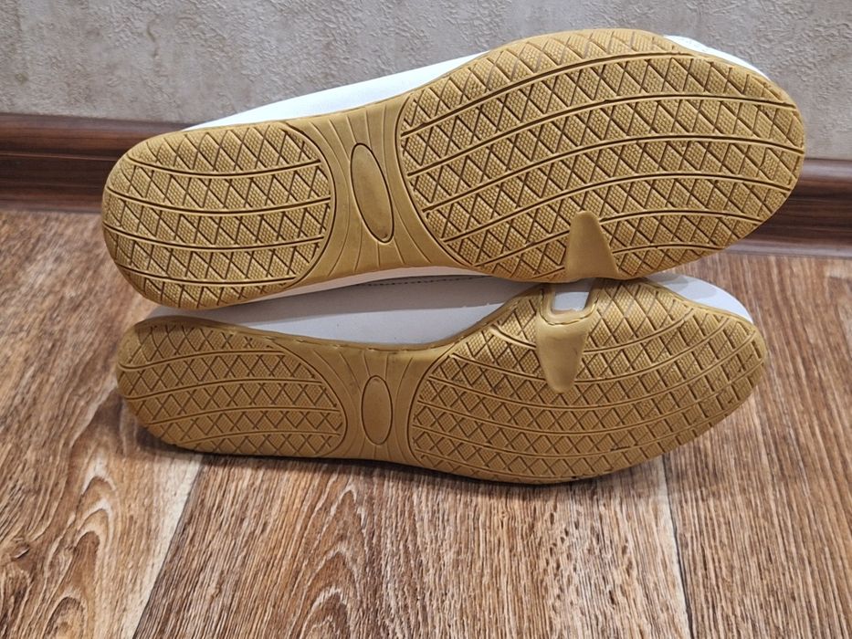 Шкіряні боксерки Fistrage Fight Gear 4727 розмір 39(25см устілка) Whit