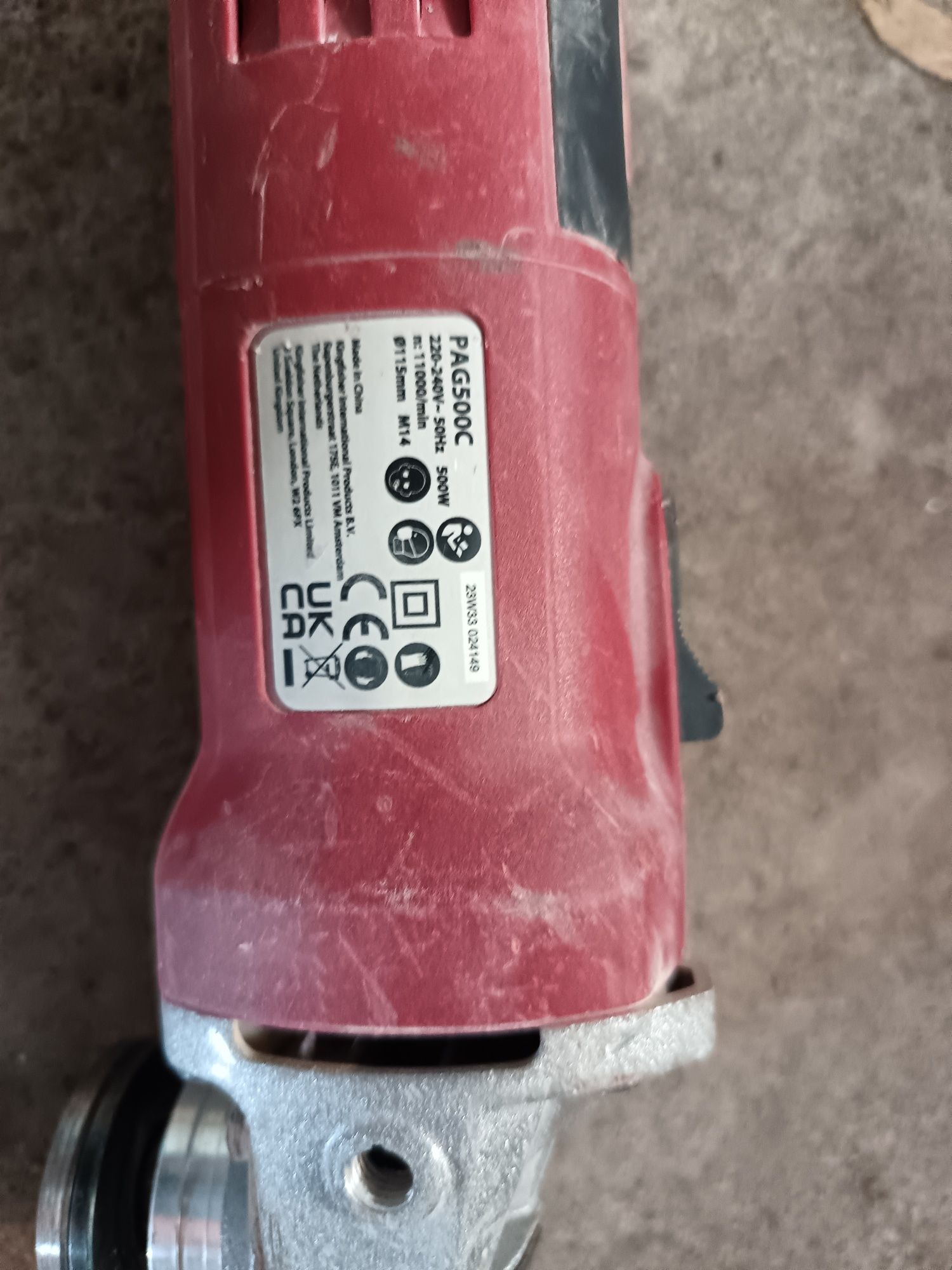 Rebarbadora em bom estado