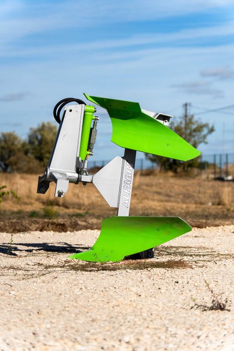 Charruas Automáticas/Hidráulicas 8"a 12" / 1 e 2 Ferros ALFAGRI