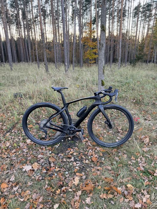 Gravel Pinarello Grevil F, full karbon: rama, widelec, kokpit, koła