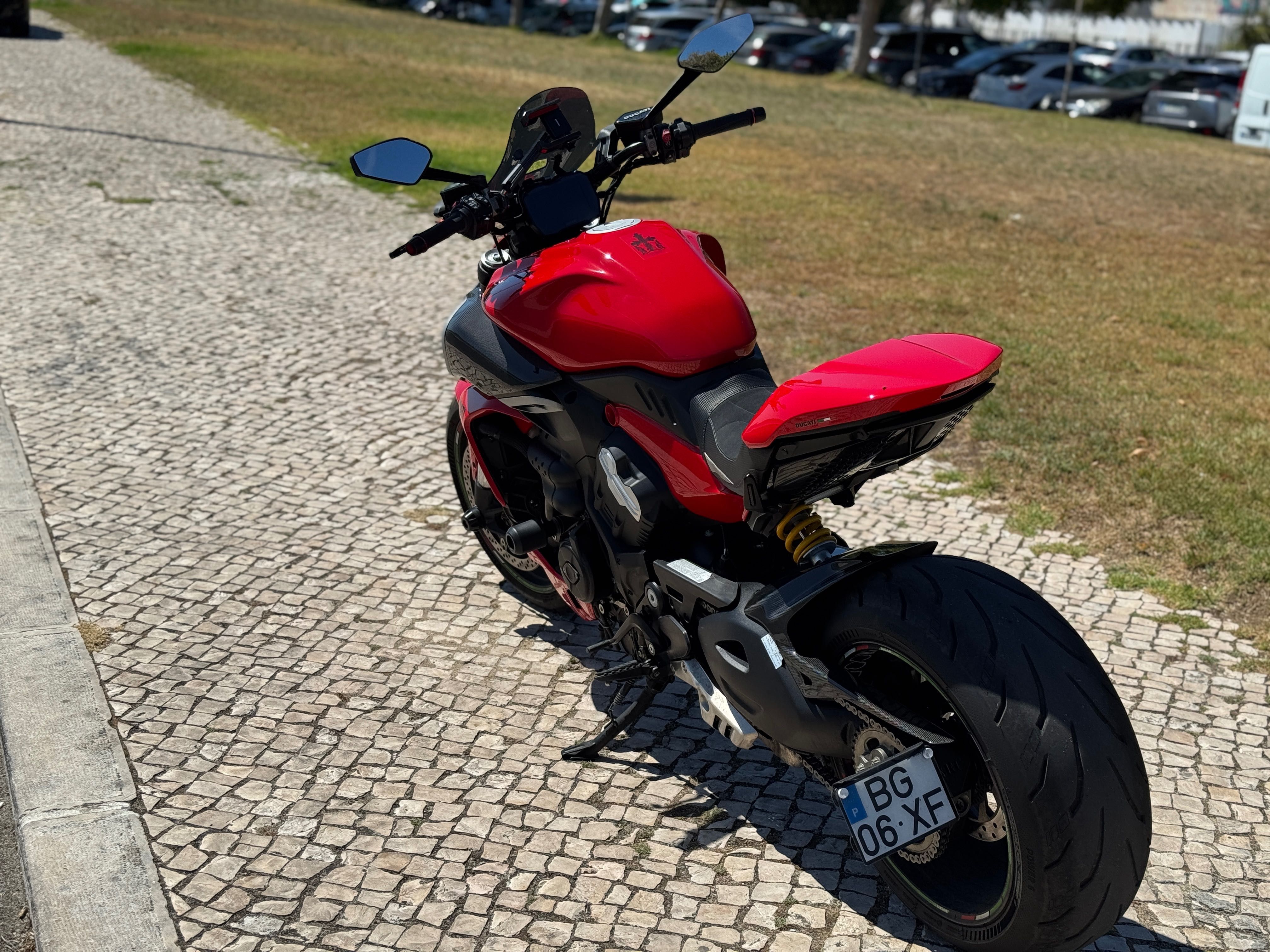 Ducati Diavel V4 (2024)