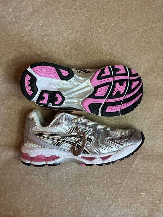 Жіночі спортивні кросівки рожеві Asics Gel Kayano 37 38 39 40 розмір