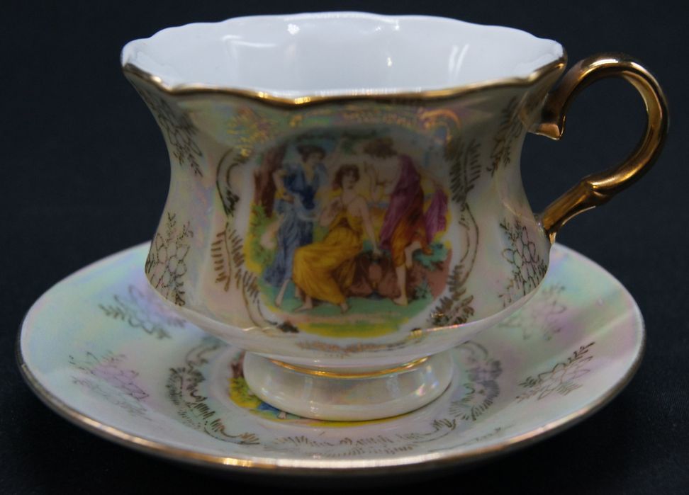 Porcelana filiżanka bogato zdobiona 190ml