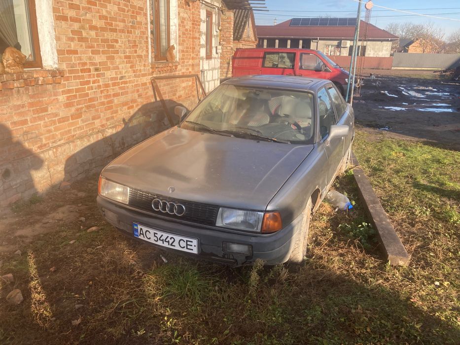 Продам Audi 80 1.8