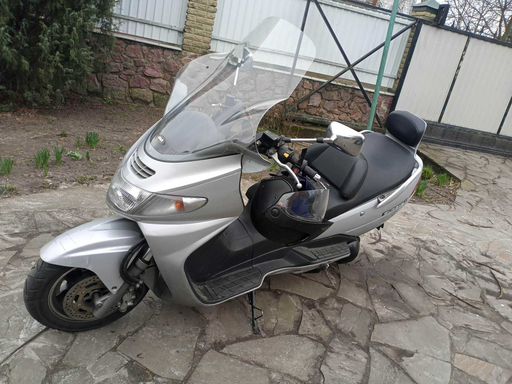 Suzuki Burgman 400