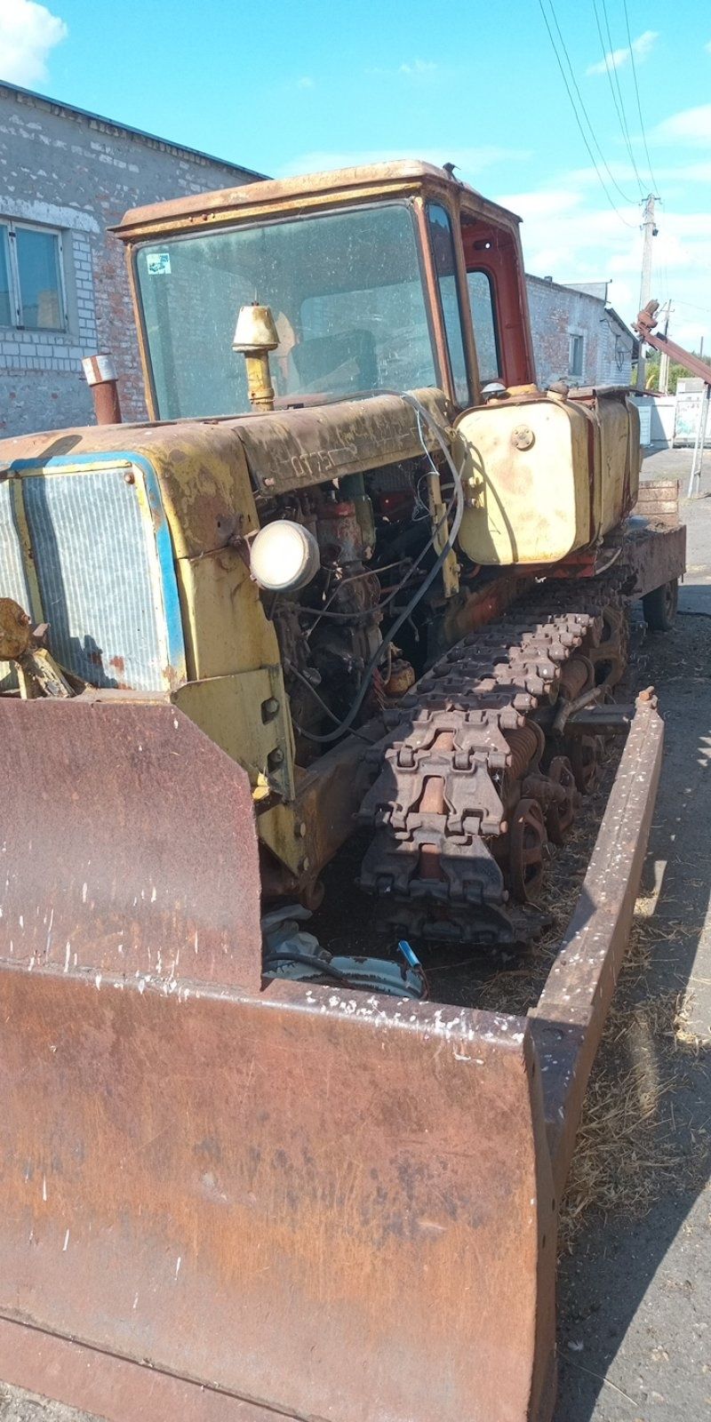 Продам трактор ДТ 75