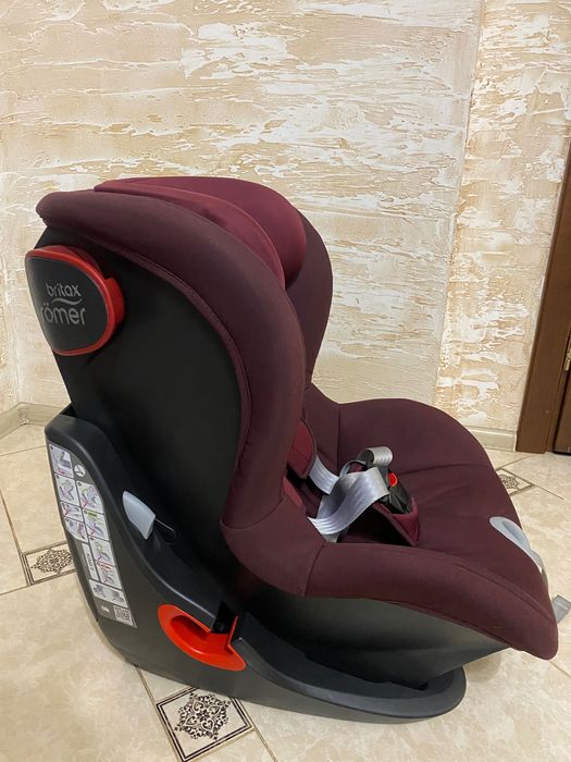 Дитяче автокрісло  britax romer king