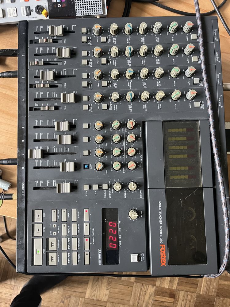 Fostex Multitracker 280 jak tascam portastudio