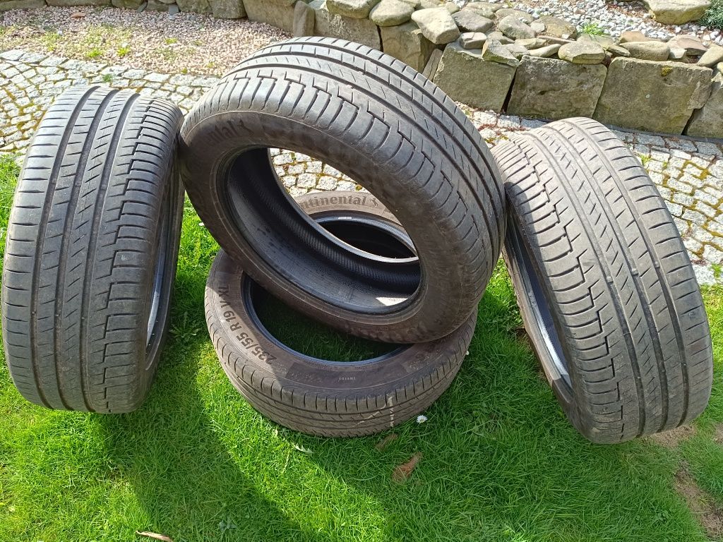 Sprzedam opony Continental 235/55 R19 V XL