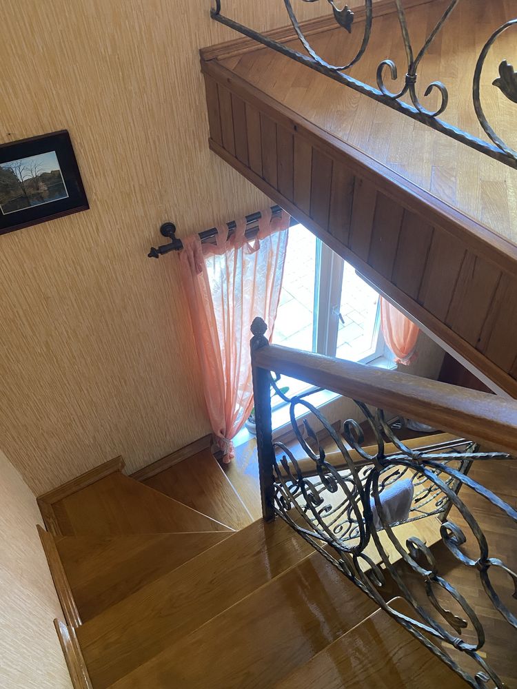 Продам частину будинку в центрі