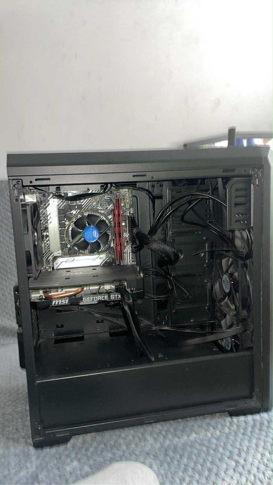 Komputer gtx1660 i3 10gen +monitor i myszka gratis