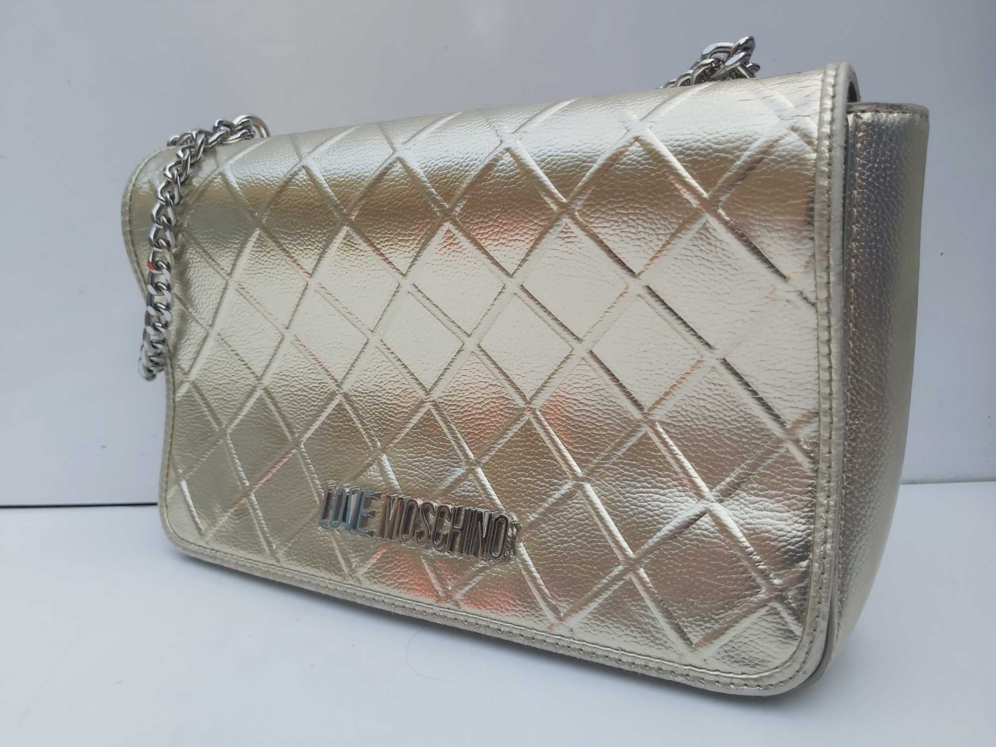 Torba złota LOVE MOSCHINO pikowana koktajlowa torebka