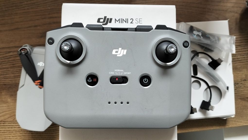 Dron DJI Mini 2SE jak nowy, gwarancja