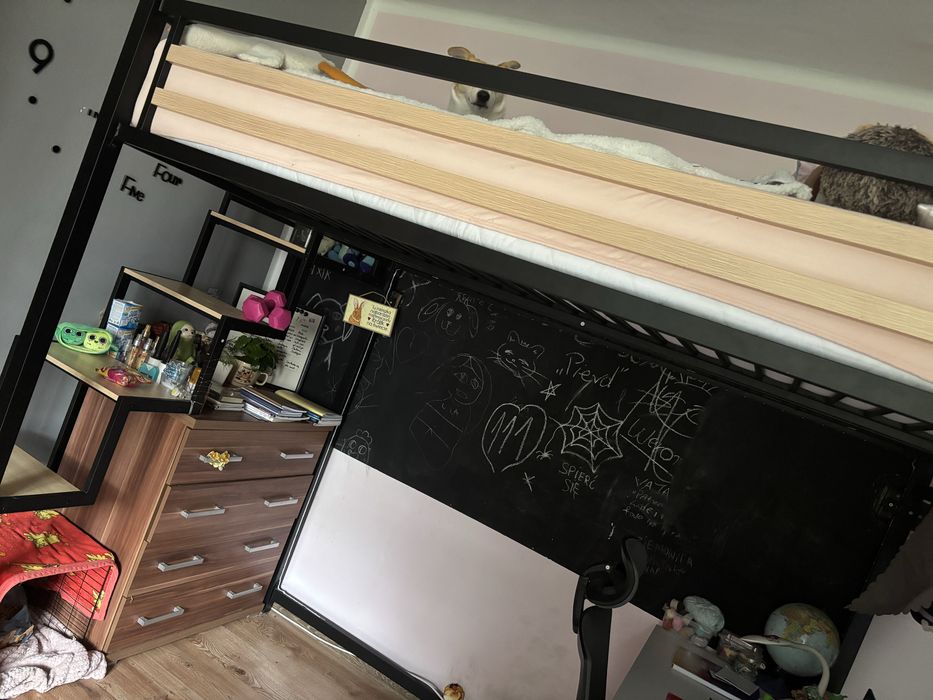 LÓZKO NA ANTRESOLI-w bardzo dobrym stanie.