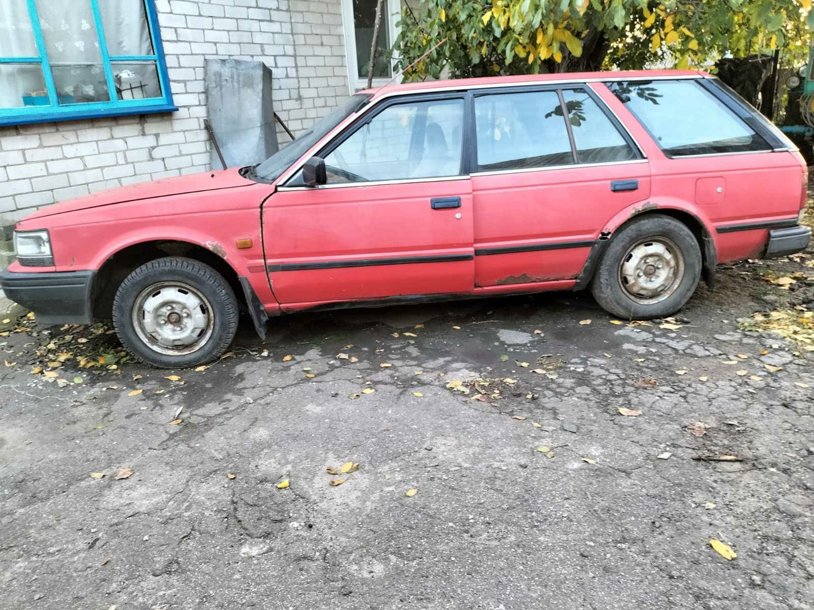 Продам автомобіль Nissan Bluebird