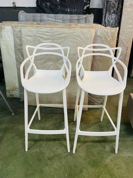 2 bancos altos DESIGN cor BRANCO