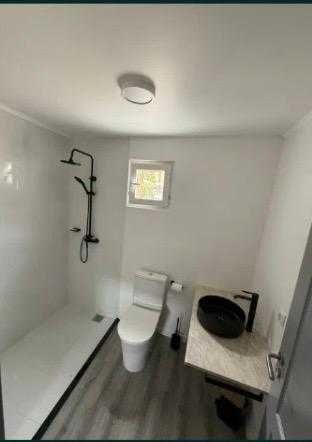 Moradia T2 remodelada + 2 pronta a habitar