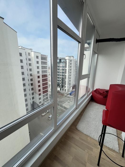 Здається 1к студія в новобудові