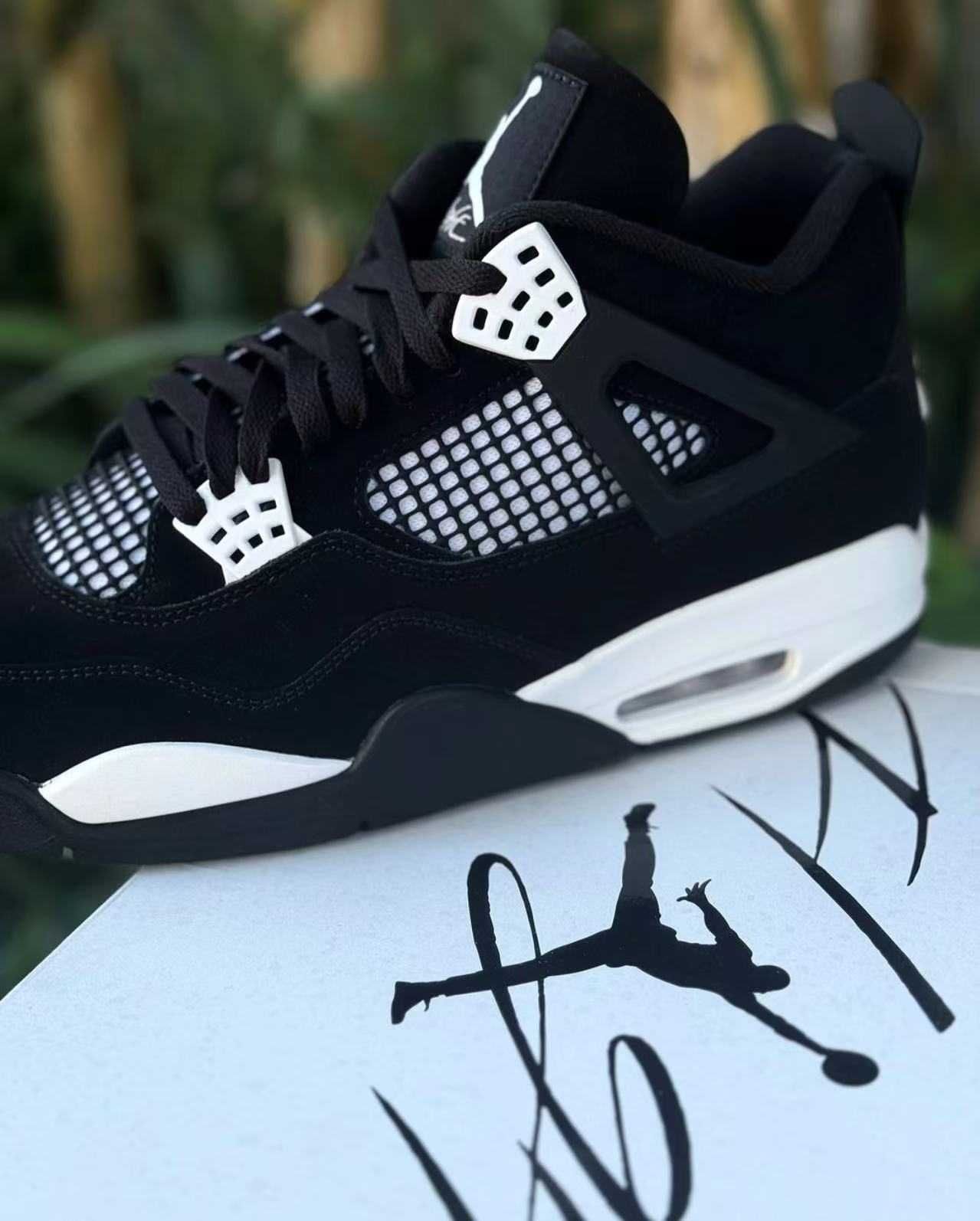 buty Espadryle JordanAirJordan4RetroWhiteThunder Espadryle R. 41