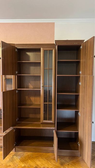 Продам стінку у вітальну б/у