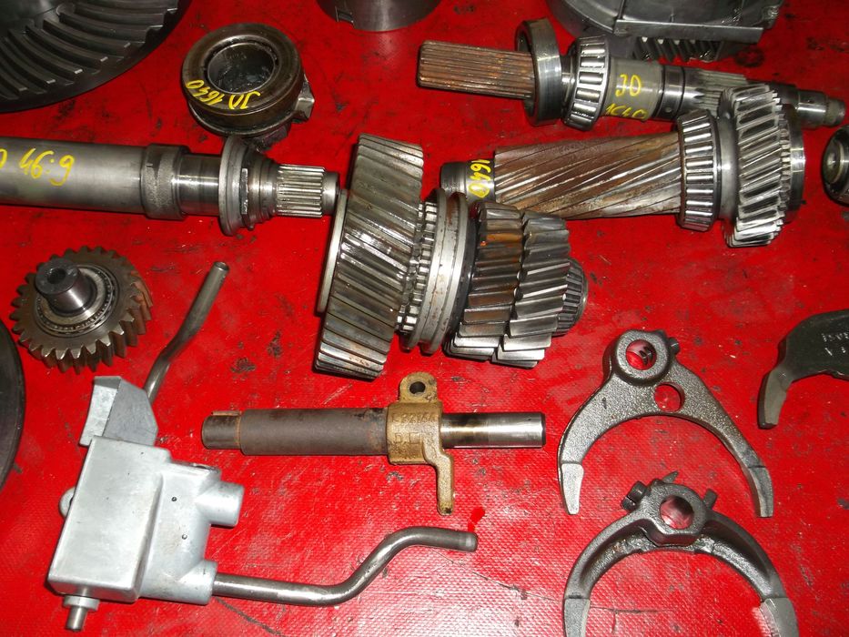 John Deere 1640,2140,3040-skrzynia,pompa.wałek,kosz,rewers,atak,wom