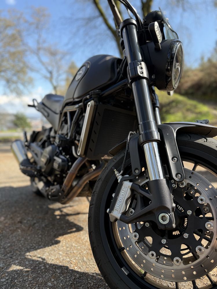 Benelli Leoncino 500