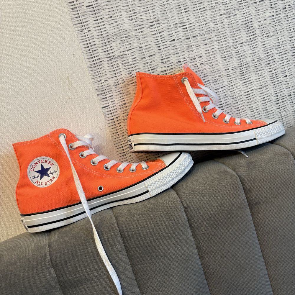 Trampki converse neonowe