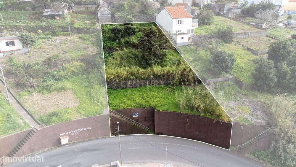 Terreno Rústico no Arco da Calheta - 667 m2
