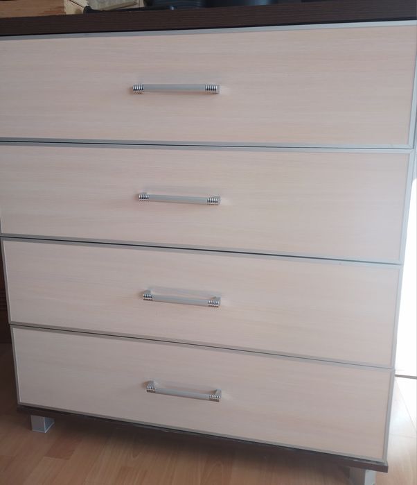 Szafa i komoda  w dobrym stanie